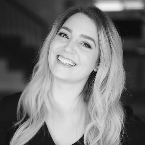 Miranda Richards, boudoir hair and makeup artist